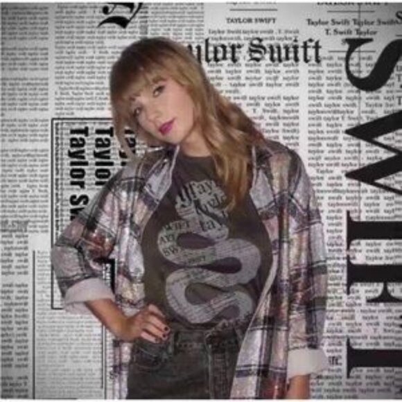 Taylor Swift 2018 Reputation Stadium Tour Snake Graphic Tank in Charcoal - Picture 1 of 14